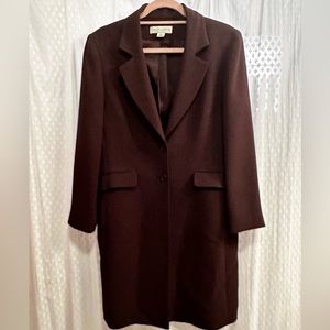 Casual corner overcoat